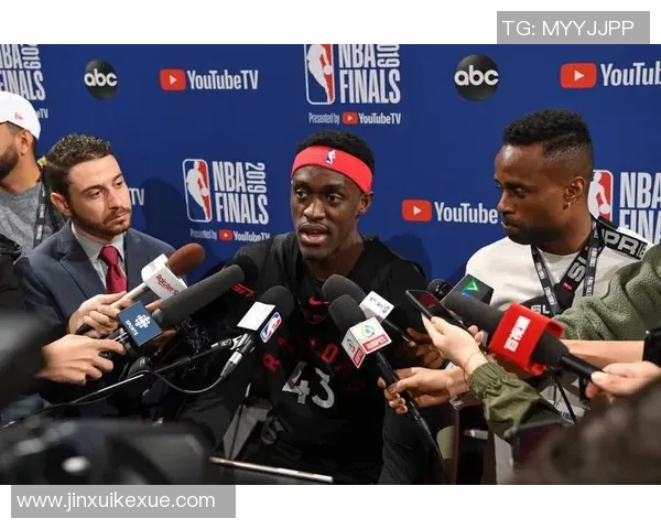 镜头回顾：西亚卡姆这一幕令人泪目