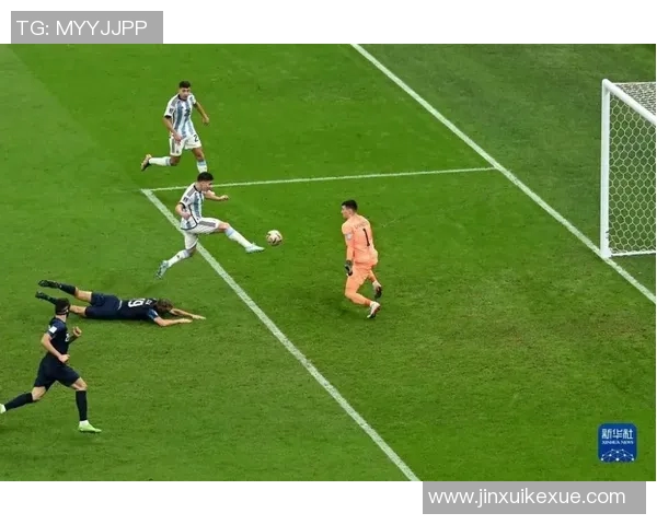 战术拆解：莫德里奇为何能掌控比赛节奏？