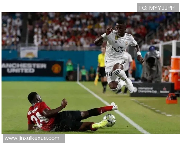 热搜榜第一！维尼修斯因一举动刷屏全网